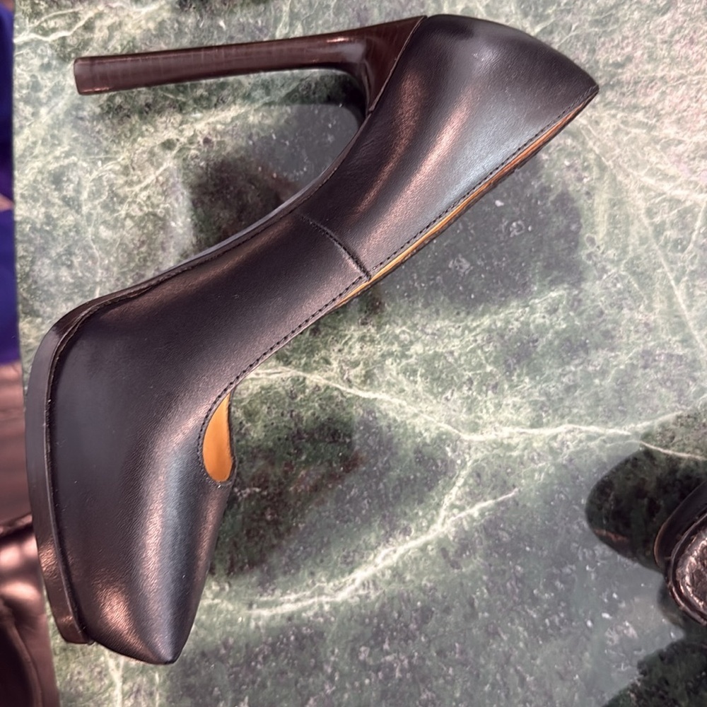 Black Lanvin Pumps EUC size 37.5/7.5 - Picture 10 of 10